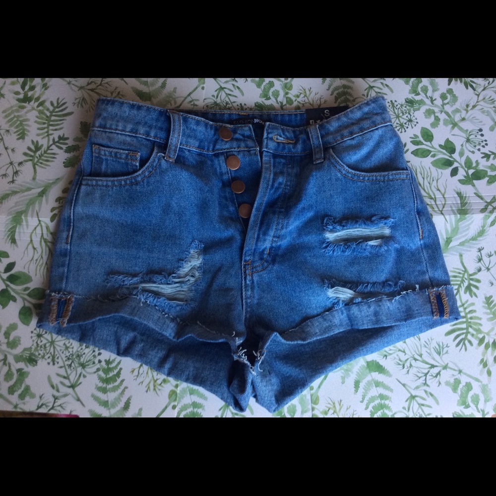 BRAND NEW FASHION NOVA DENIM SHORTS